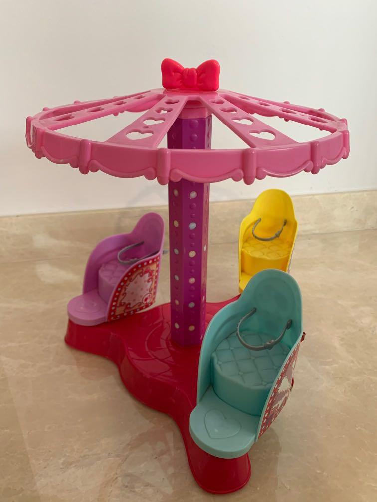 Barbie merry shop go round