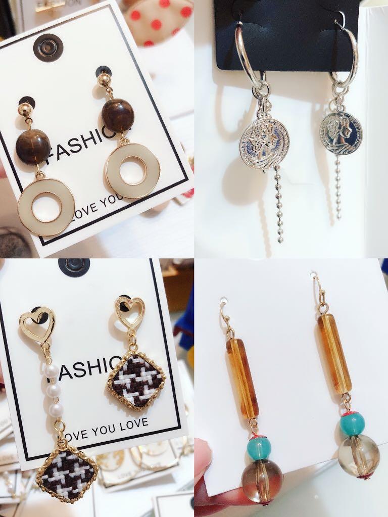 Earring （分類：耳環）位於 Hong Kong。 由 jw.accessories 提交（商品編號 263328636，圖片 6）。簡介： New Arrival ❣️ [$20對］ [$60 /3對包平郵] [$100/6 對包平郵］ 全部🉐️1對 實物拍攝 📷 🈶️意cap 圖pm 😃 - - - ☑️滙豐 /中銀/payme/支付寶/轉數快 #飾物 #韓國 #頸鏈 #手鍊 #手錶 #手鐲 #介指 #耳環 #出口飾物 #歐美飾品 #日韓首飾 #accessories #koreastyle #韓款 #網上飾物店 #禮物 #民族 #earings #rings #香港飾#。