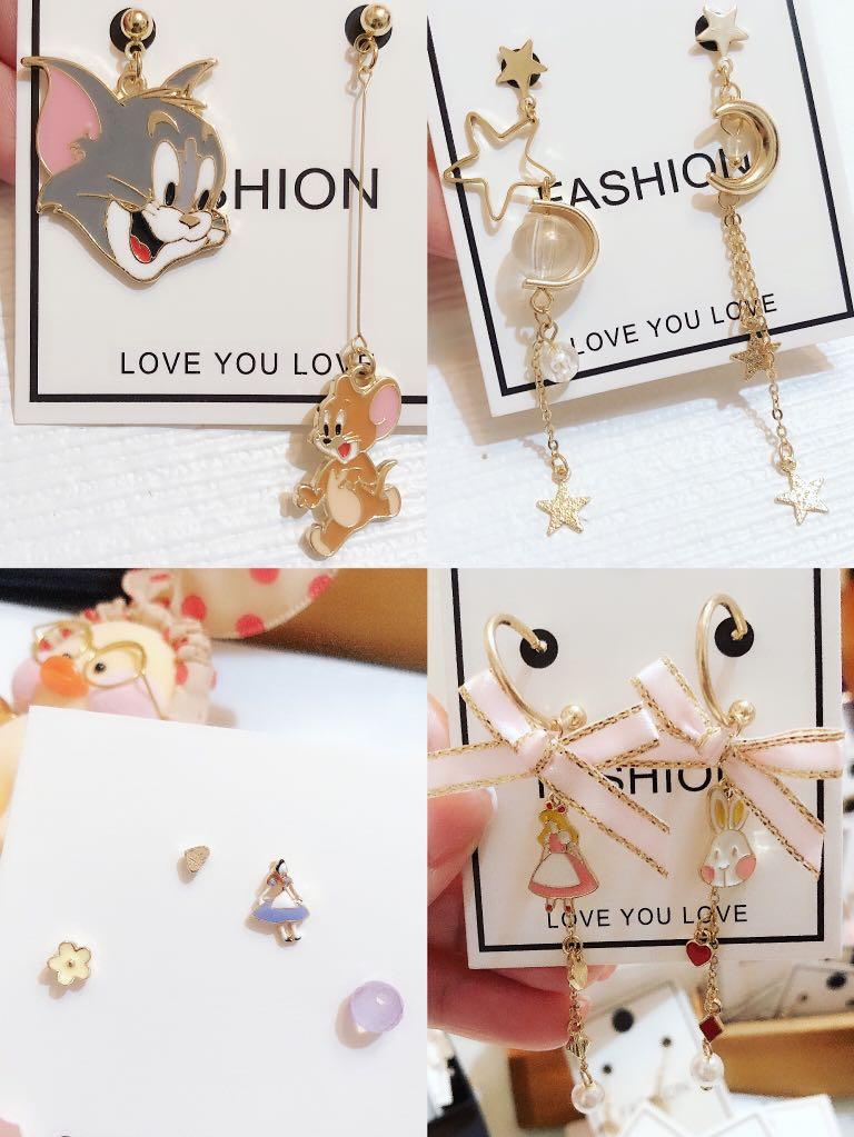 Earring （分類：耳環）位於 Hong Kong。 由 jw.accessories 提交（商品編號 263328636，圖片 7）。簡介： New Arrival ❣️ [$20對］ [$60 /3對包平郵] [$100/6 對包平郵］ 全部🉐️1對 實物拍攝 📷 🈶️意cap 圖pm 😃 - - - ☑️滙豐 /中銀/payme/支付寶/轉數快 #飾物 #韓國 #頸鏈 #手鍊 #手錶 #手鐲 #介指 #耳環 #出口飾物 #歐美飾品 #日韓首飾 #accessories #koreastyle #韓款 #網上飾物店 #禮物 #民族 #earings #rings #香港飾#。