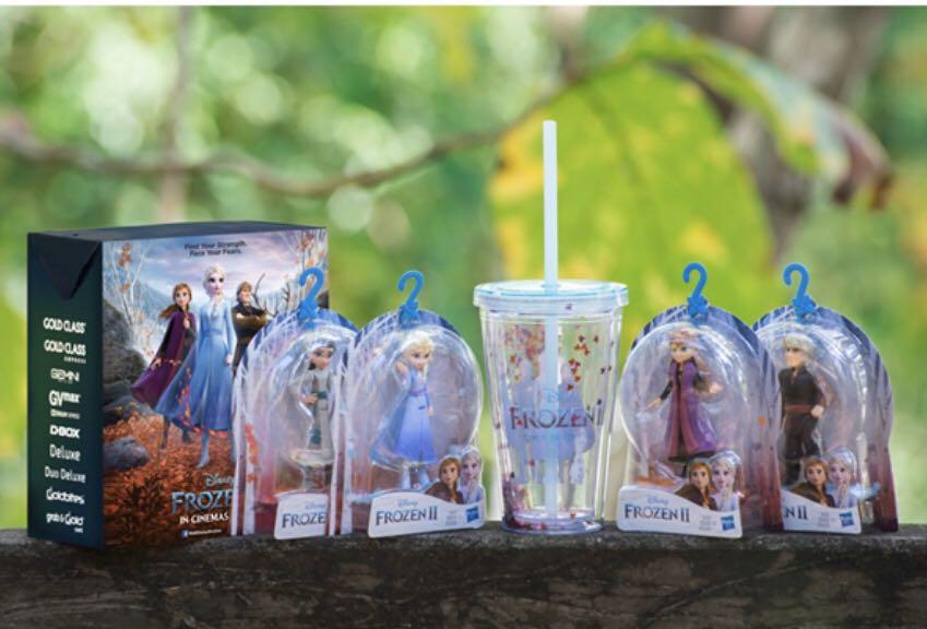 frozen tumbler with straw