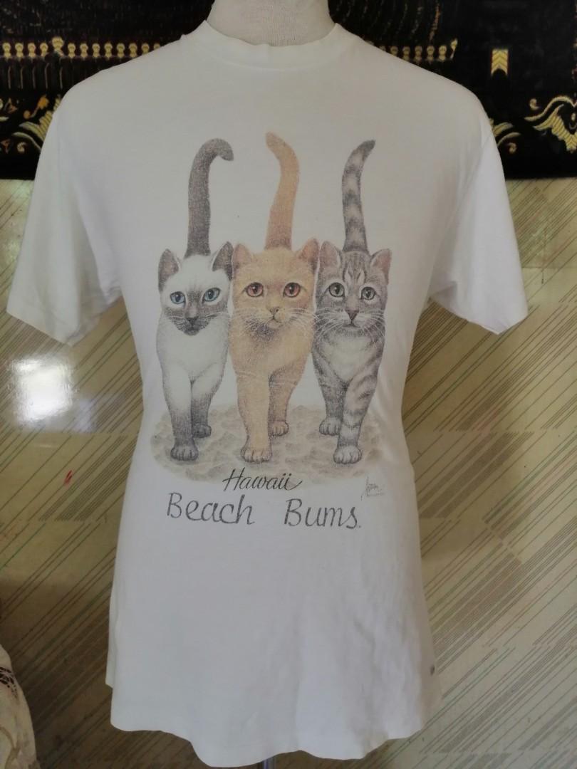 Tshirt kucing hawaii, Menu0027s Fashion, Clothes, Tops on Carousell