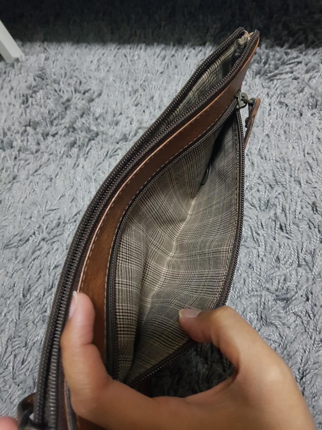 Used Original Fossil Men Clutch