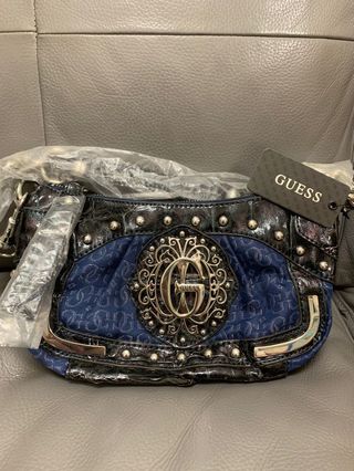 Guess handbag 手袋64205548527361110