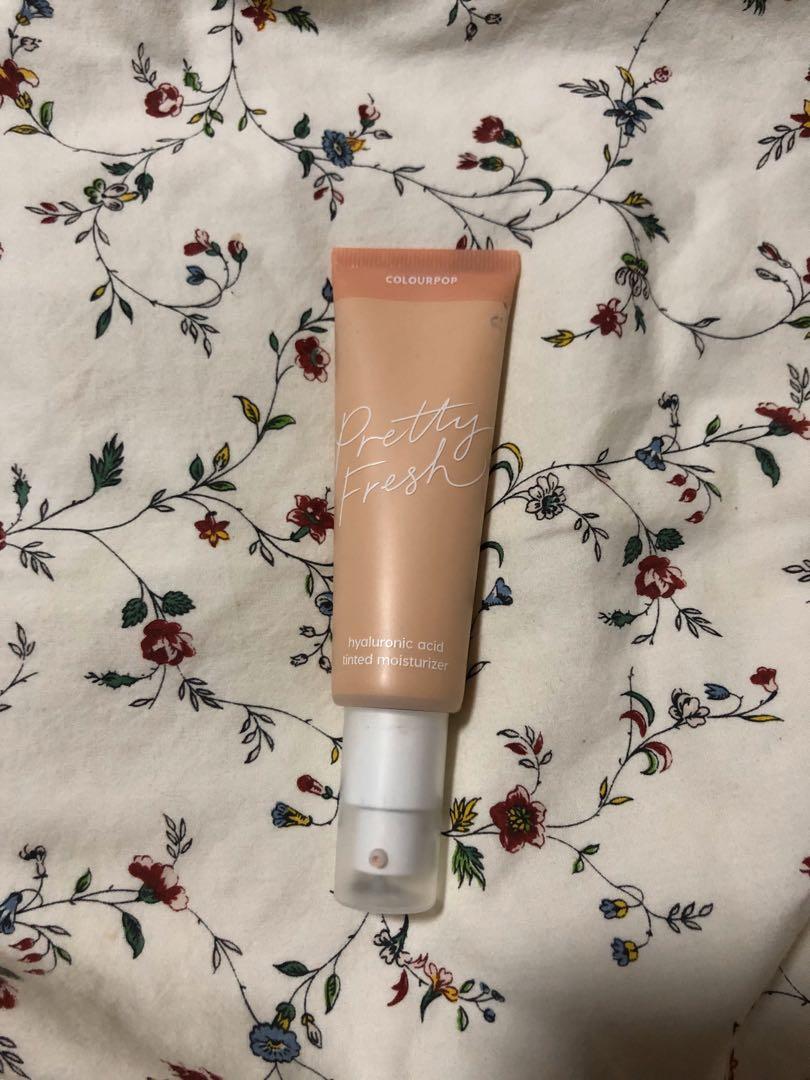 colourpop pretty fresh hyaluronic acid tinted moisturizer in fair 4n