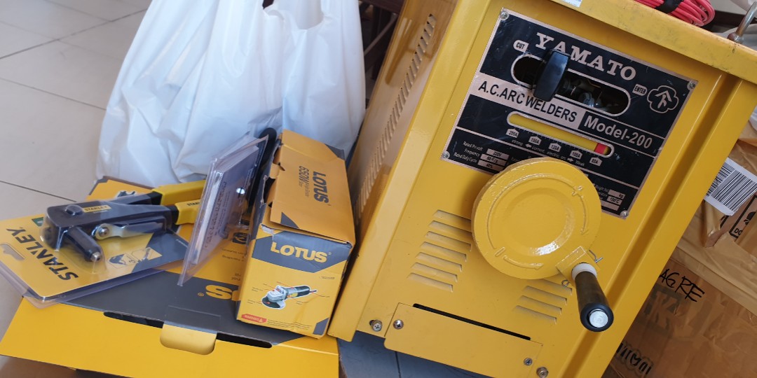 FOR RENT.. WELDING MACHINE..HEAVY DUTY, Commercial & Industrial