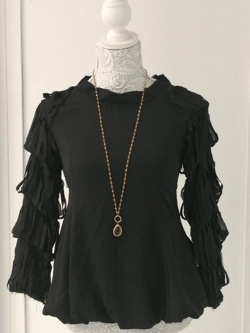 Formal blouse (Category: Blouses) located in Quezon City. Submitted by 08super (Listing ID 263630159, Image 1). Description: .