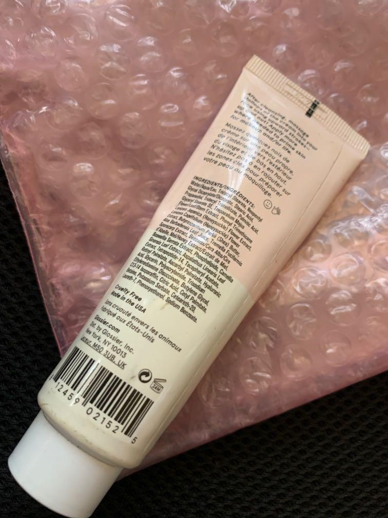 Glossier priming misturizer (Category: Face Care) located in Quezon City. Submitted by lovingsh0pping (Listing ID 263584159, Image 2). Description: Used 4times only Just to try it It was given to me as a gift by a friend from the US. Authentic No longer putting anything on my face Pouch not included .