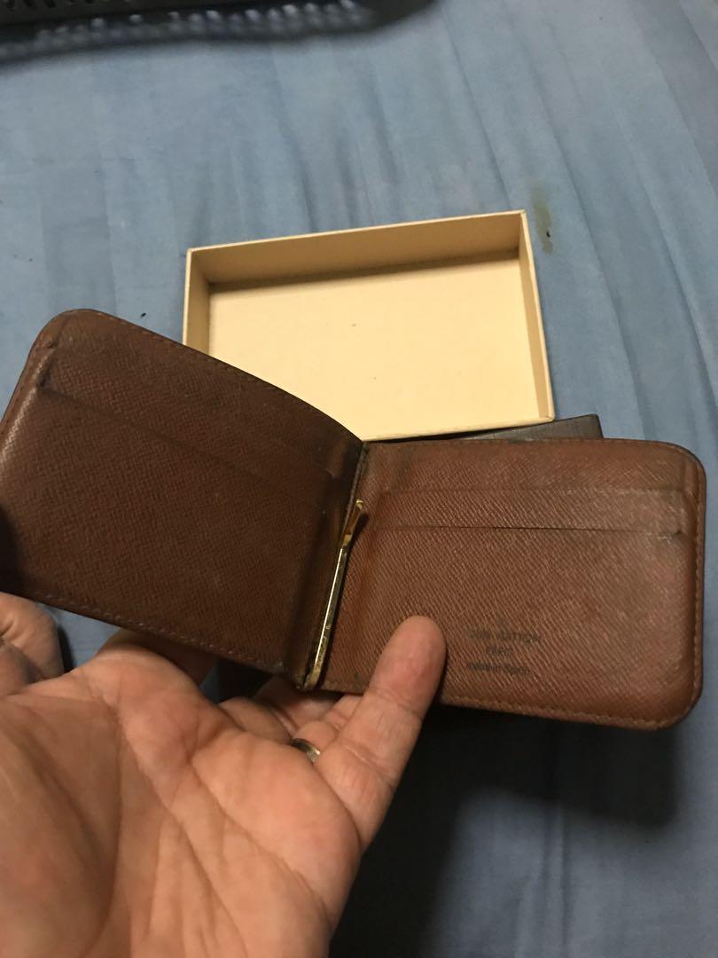 💯 Authentic vintage Louis Vuitton money clip fold Wallet, Men's Fashion,  Watches & Accessories, Wallets & Card Holders on Carousell