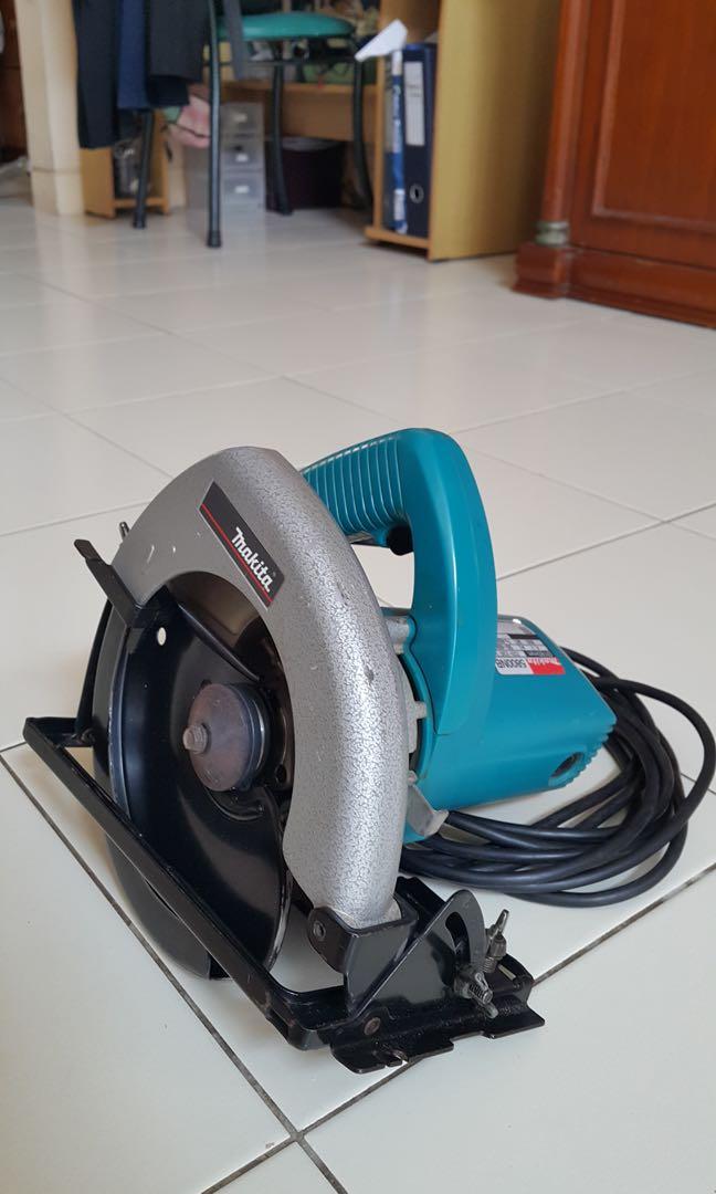 Makita 5800nb sales circular saw