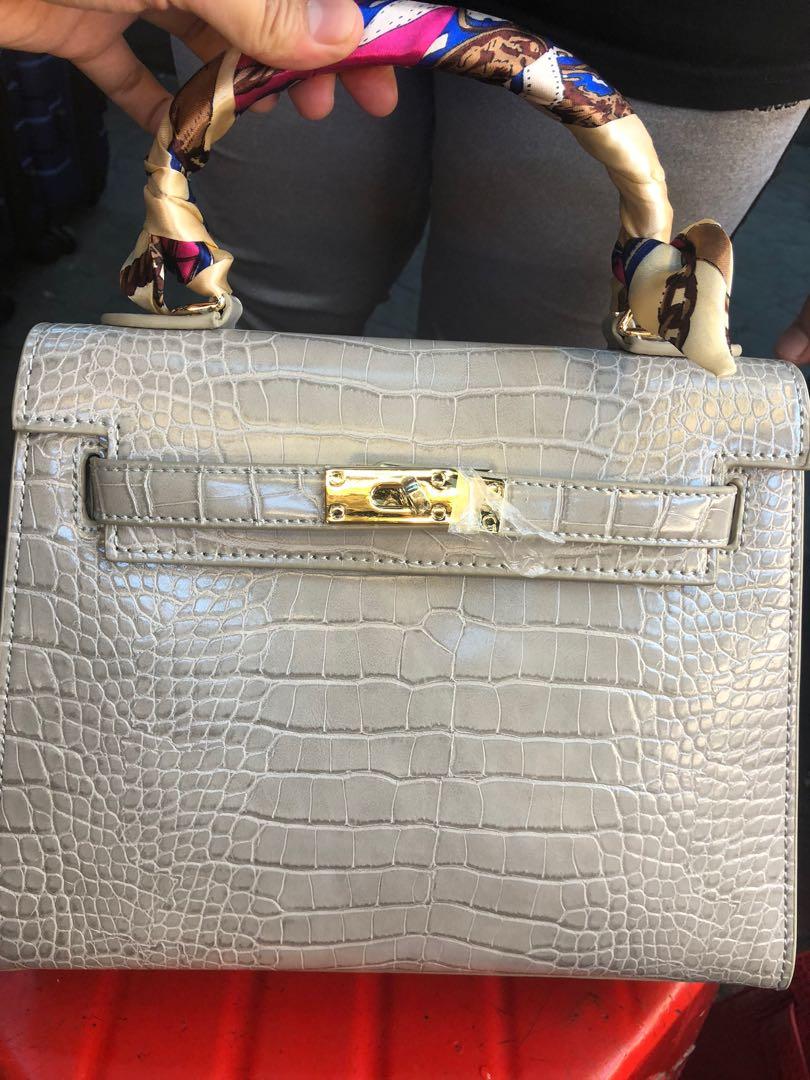 Hermes deals kelly croc