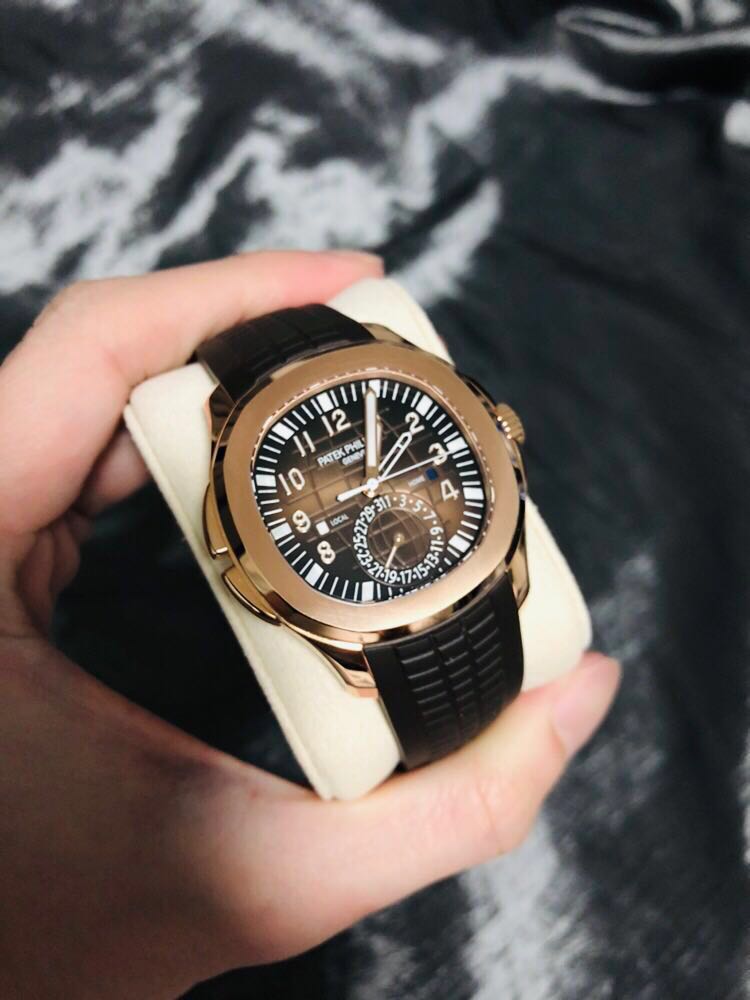 Want To Sell My Bnib Rosegold Patek Philippe Aquanaut 5164r Luxury Watches On Carousell