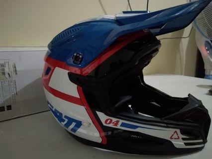 Leatt Helm Cross