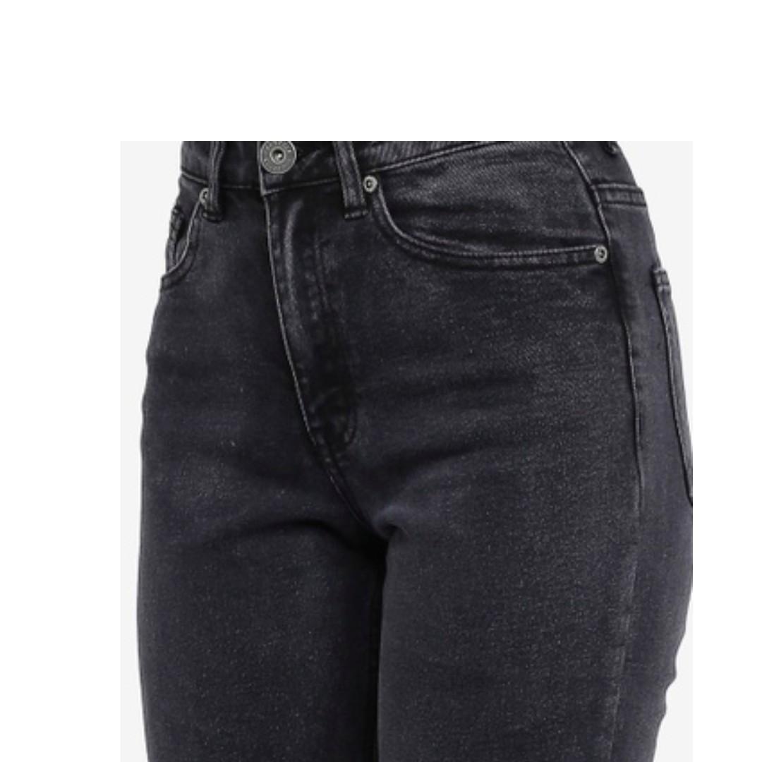 Black Basic Jean (Category: Jeans & Leggings) located in Singapore. Submitted by tashashopp (Listing ID 263692340, Image 3). Description: - BRAND NEW (never worn, still in packaging) - Non-nego/ no extra pic/ no trades - Add $1 for NM (24 hr transaction) for fast deal. Otherwise, $2 - Size AUS10 - Waist circumference x Hip circumference x Inseam x Front Rise (26.8" x 35.4" x 28.3" x 9.4") - Faded straight leg jeans (Regular fit) - Cotton blend.