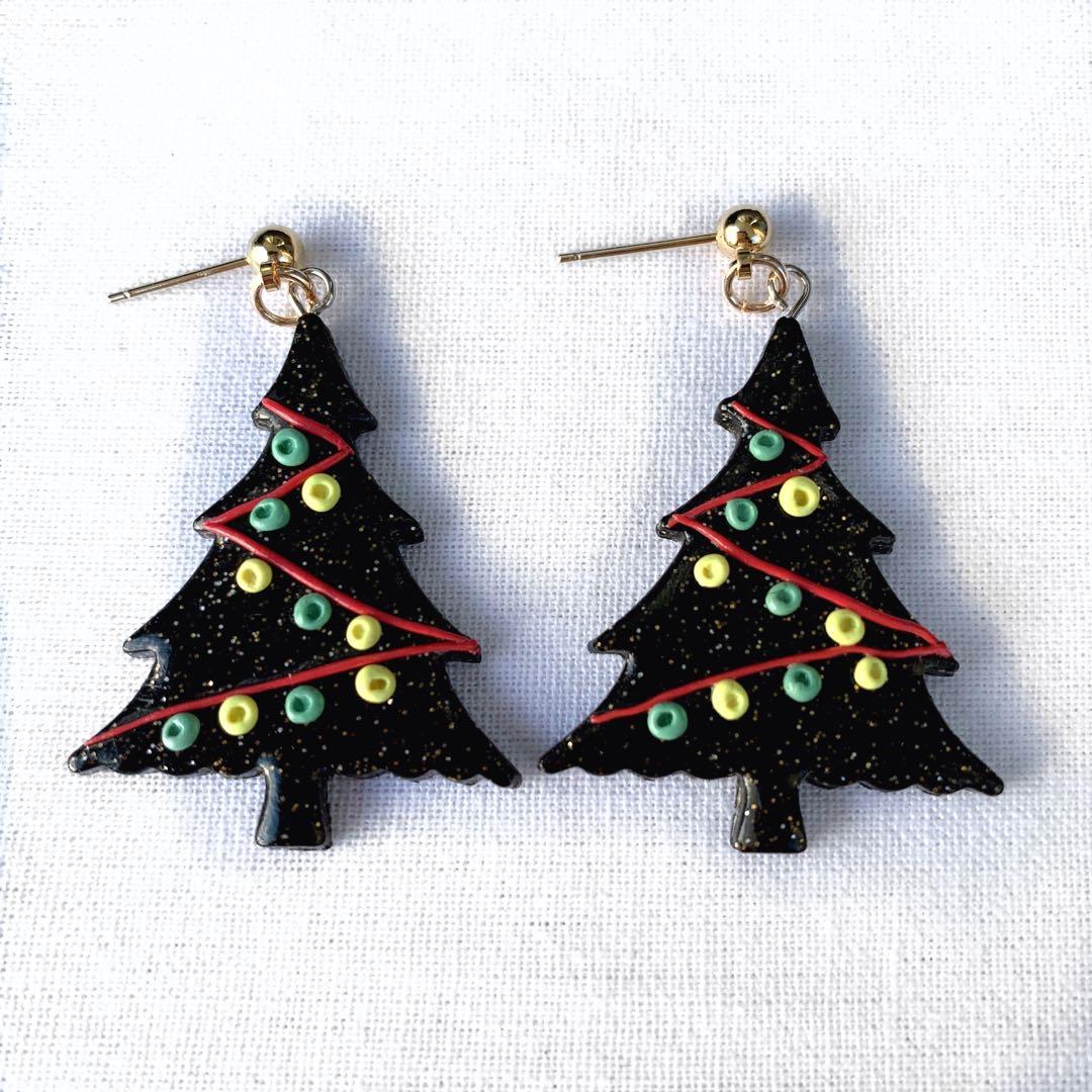 Black Christmas Polymer Clay Earrings Women S Fashion Jewellery Earrings On Carousell