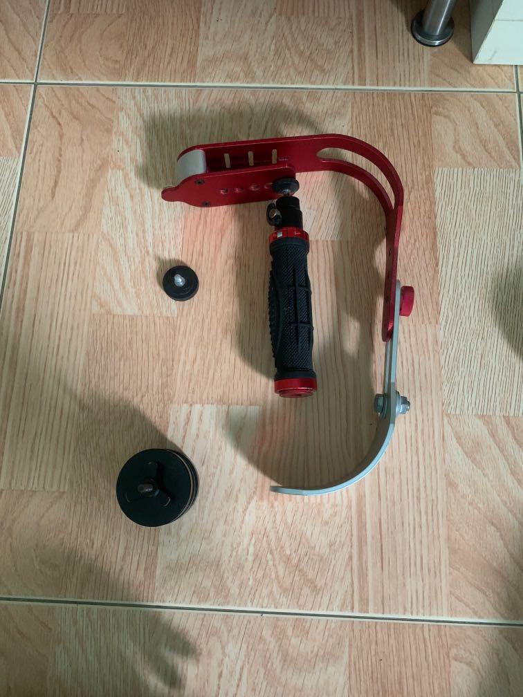 Camera Stablizer (Category: Video Cameras) located in Singapore. Submitted by dylanflowang (Listing ID 263737796, Image 1). Description: selling as i seldom use anymore. Still in good working condition. A bit of scratches here and there but doesn’t affect functionality .