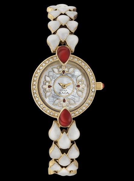 Titan raga diva best sale collection