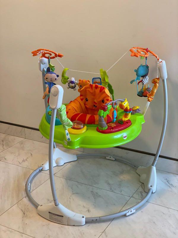 jumperoo roaring rainforest