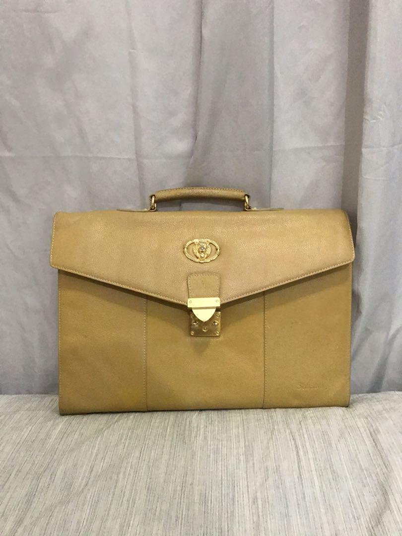 Vintage laptop Bag, Women's Fashion, Bags & Wallets, Tote Bags on Carousell