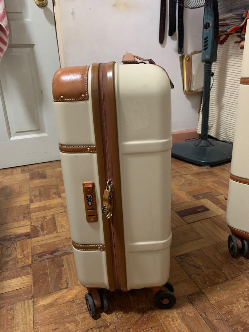 Brics sales white luggage