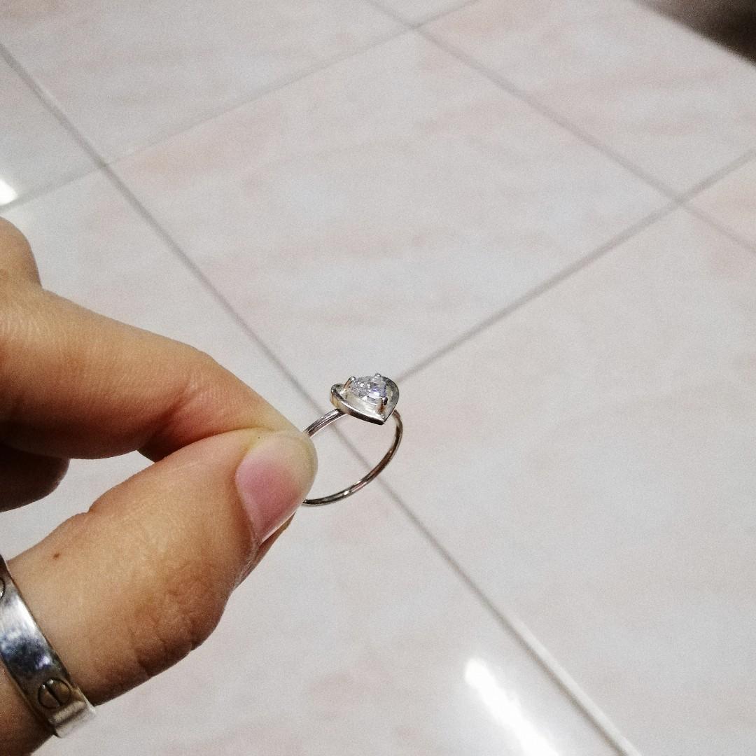 Women' Silver Ring Jewelry Accessories (Category: Rings) located in Valenzuela. Submitted by msnxv (Listing ID 263819923, Image 3). Description: For sale Women's Silver Rings 💡 you can purchase in-store 💡 physical store located in manila 💡 plenty to choose from 💡 we accept made to order jewelry pieces as well PM for details ❤️.
