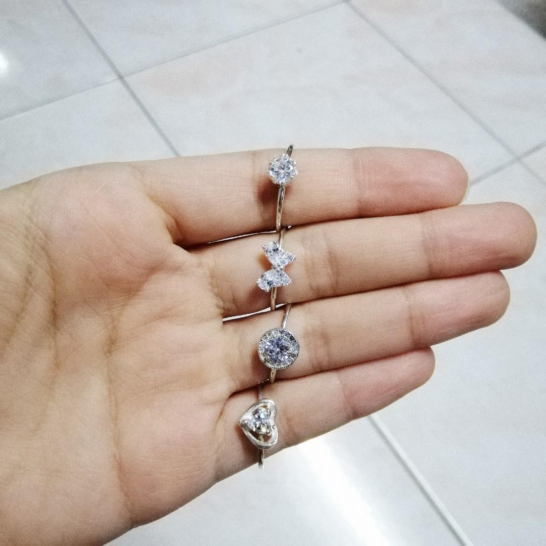 Women' Silver Ring Jewelry Accessories (Category: Rings) located in Valenzuela. Submitted by msnxv (Listing ID 263819923, Image 1). Description: For sale Women's Silver Rings 💡 you can purchase in-store 💡 physical store located in manila 💡 plenty to choose from 💡 we accept made to order jewelry pieces as well PM for details ❤️.