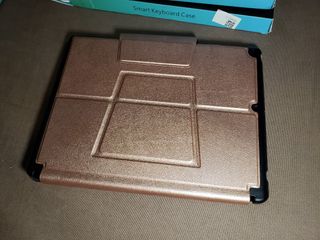 Brand new low-sugar drink package exchange, keyboard not included, compatible case cover for 2068G iPad 2017 and 2018, brand new unused, sold at a discounted price, add $10 to get either keyboard or case only, comes with a defective ultra-thin Bluetooth keyboard, keyboard can be used separately with other phones, tablets, computers, TV boxes, red charging light not lighting up is not eligible for return, the choice of science researchers.64202085396482110