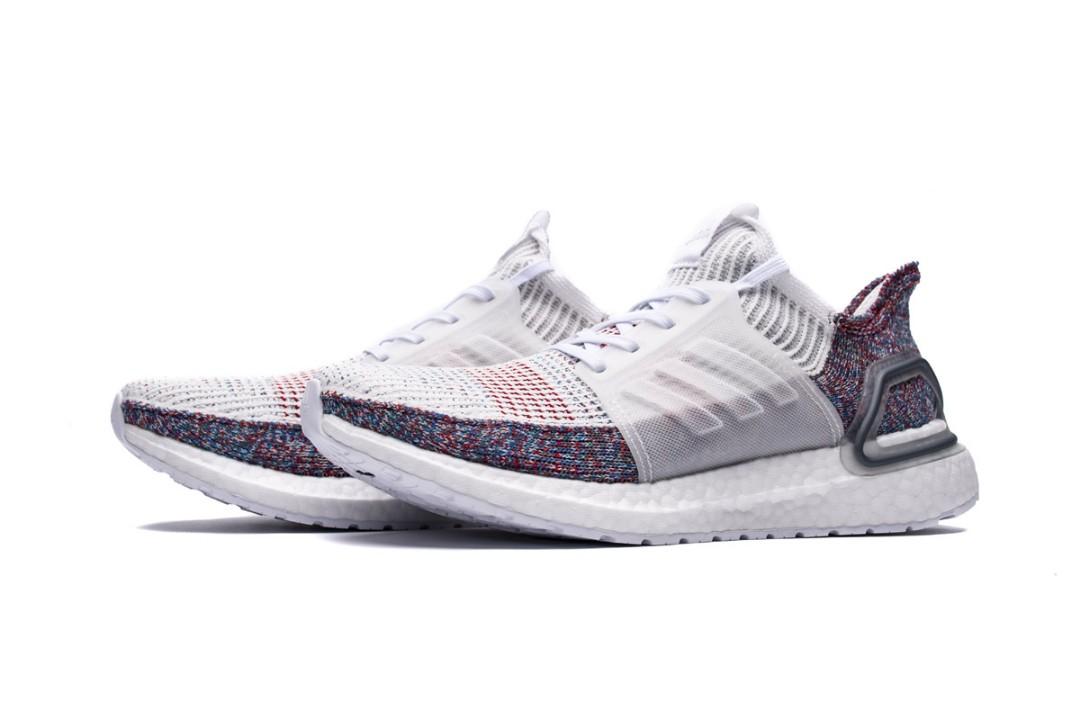 White multicolor top ultraboost