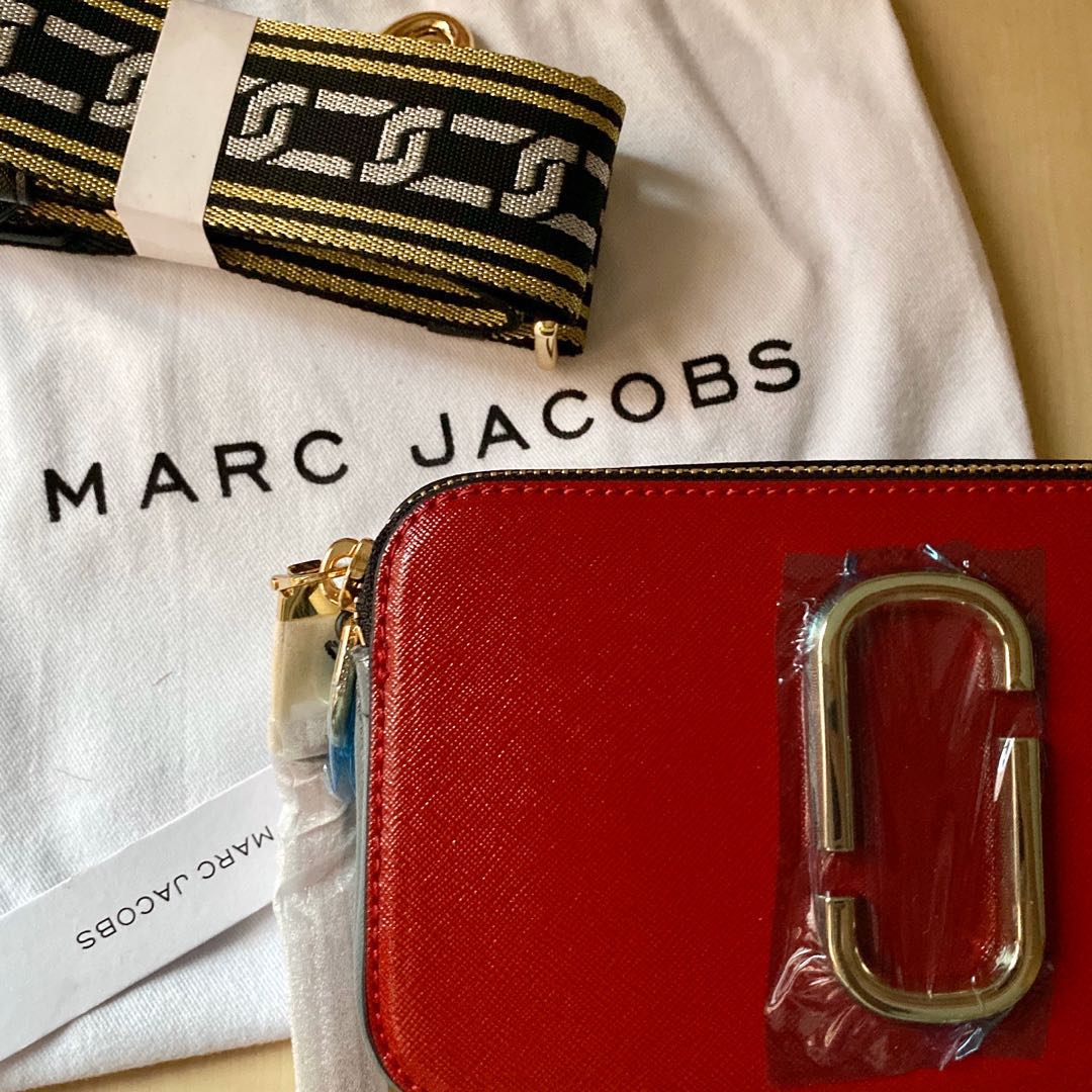 The Marc Jacobs The Snapshot Deep Maroon/Graphite in Saffiano Leather with  Gold-tone - US