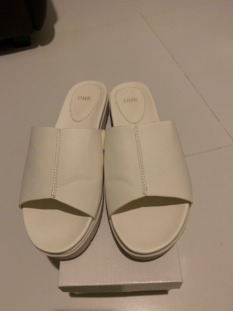 DMK white sandal shoes, Women's Fashion, Footwear, Sandals on Carousell