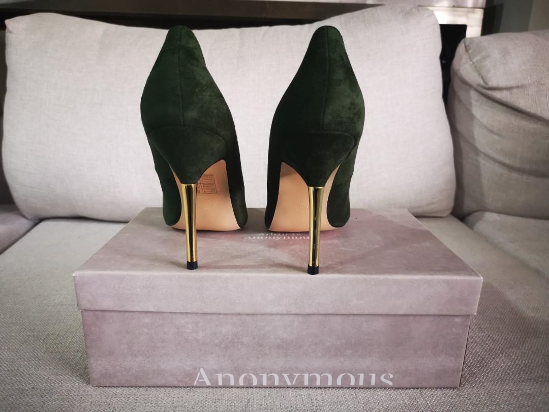 Gold suede pumps online