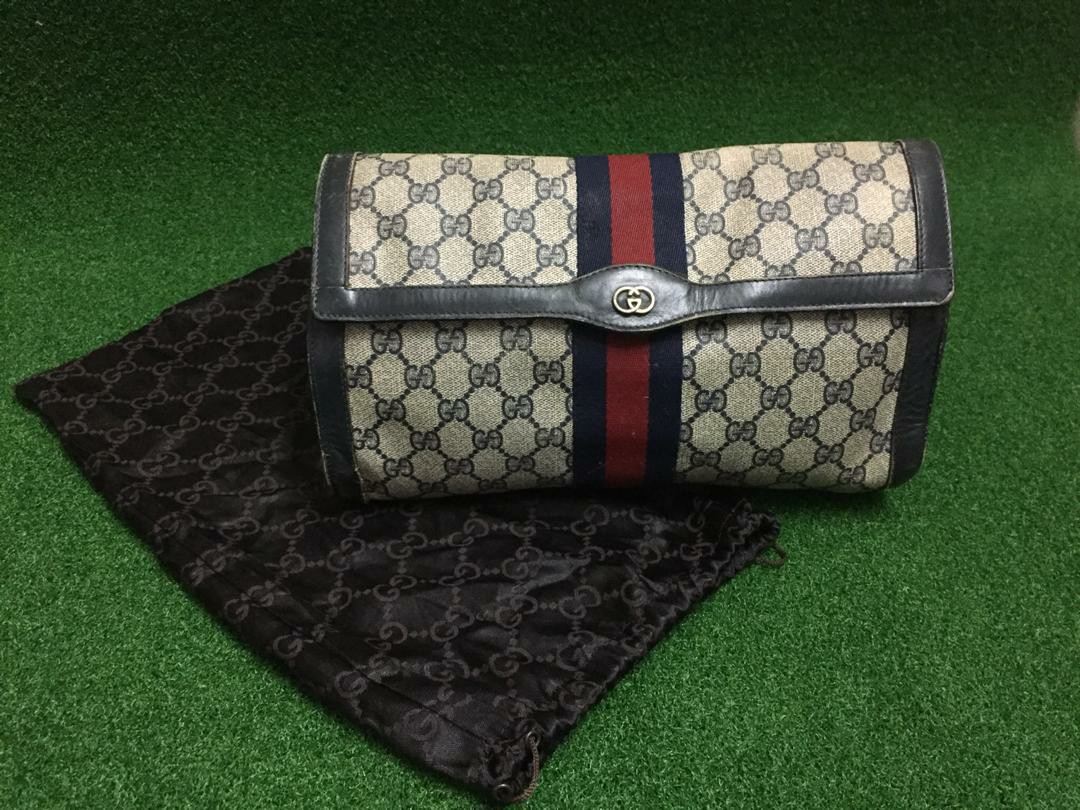 Gucci hot sale parfums clutch