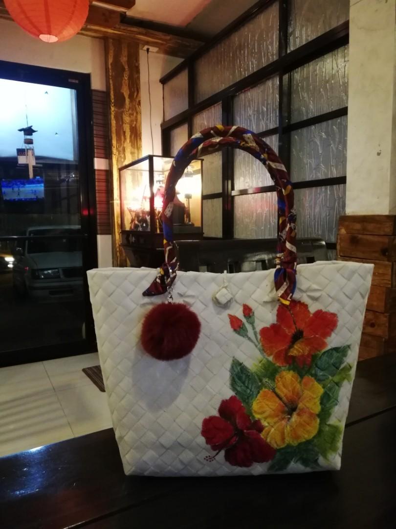 Hand painted Bayong Bags (Category: Beach Bags) located in Mandaluyong City. Submitted by thisisnotme (Listing ID 263878856, Image 1). Description: Hand painted and hand woven bayong bags. Eco Friendly and fashionable..