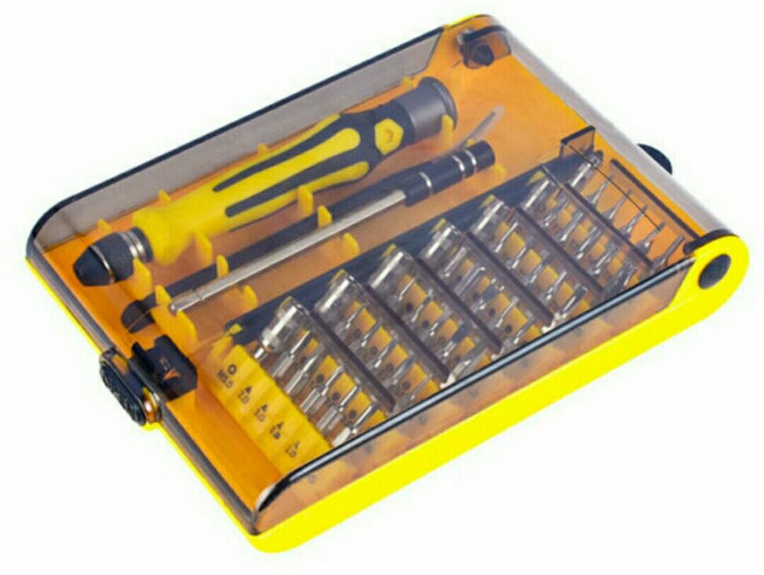 Interchangeable Precise Screwdriver Set (Category: Everything Else) located in Singapore. Submitted by soonguan (Listing ID 263998263, Image 1). Description: Interchangeable Precise Tool Set Material: CRV 45 Bits Set (铬钒钢 Chromium-Vanadium Steel) TAGS Interchangeable, Tool Set, Bits, Screwdriver, Mobile Phone, Toys, Tablets.