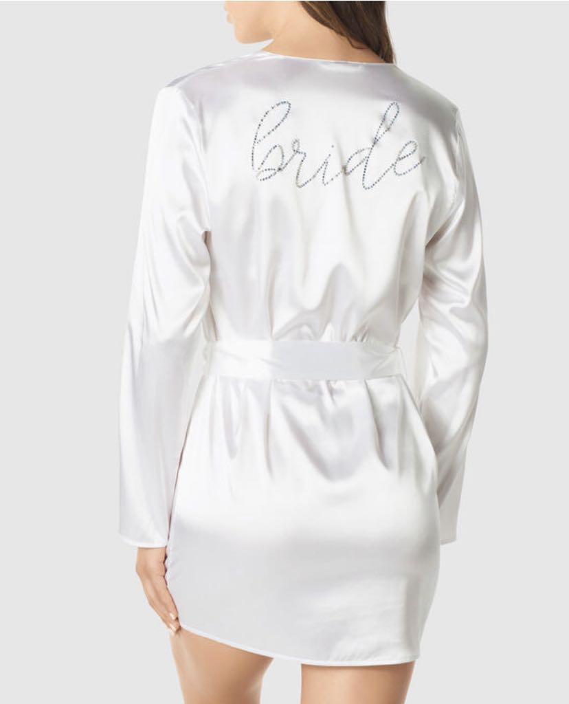 La Senza Bride Silk Robe in White Women s Fashion New Undergarments Loungewear on Carousell