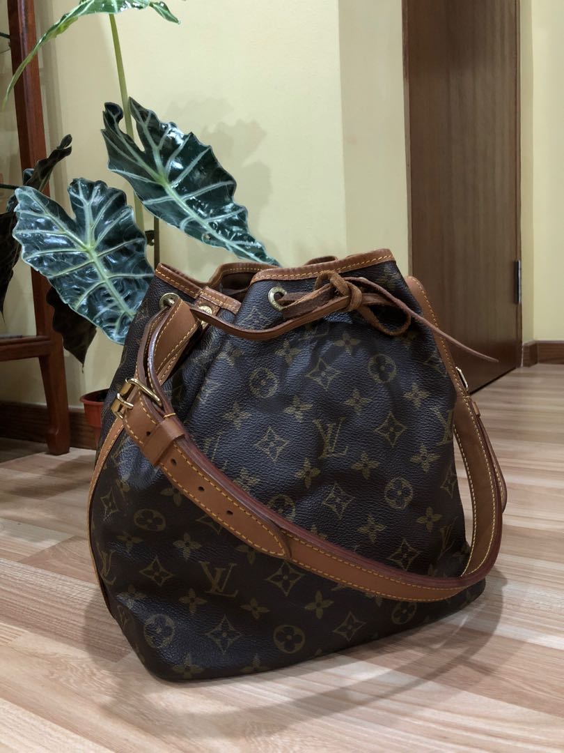 THE LOUIS VUITTON BUCKET NOE  A Bomb Muvas Thrift Shop