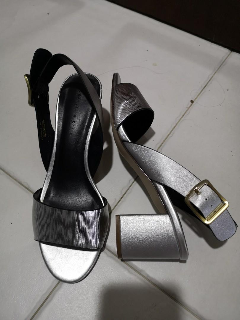 Medium high heels 5cm size 39., Women's 