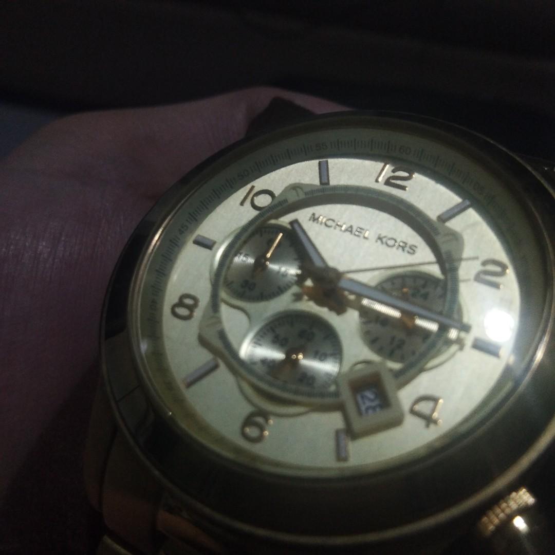 Michael Kors Oversized Runway Watch (in gold) (Category: Men's Watches) located in Quezon City. Submitted by gradstudents (Listing ID 232589960, Image 1). Description: Makinis. Only used a few times. With box and manual. .