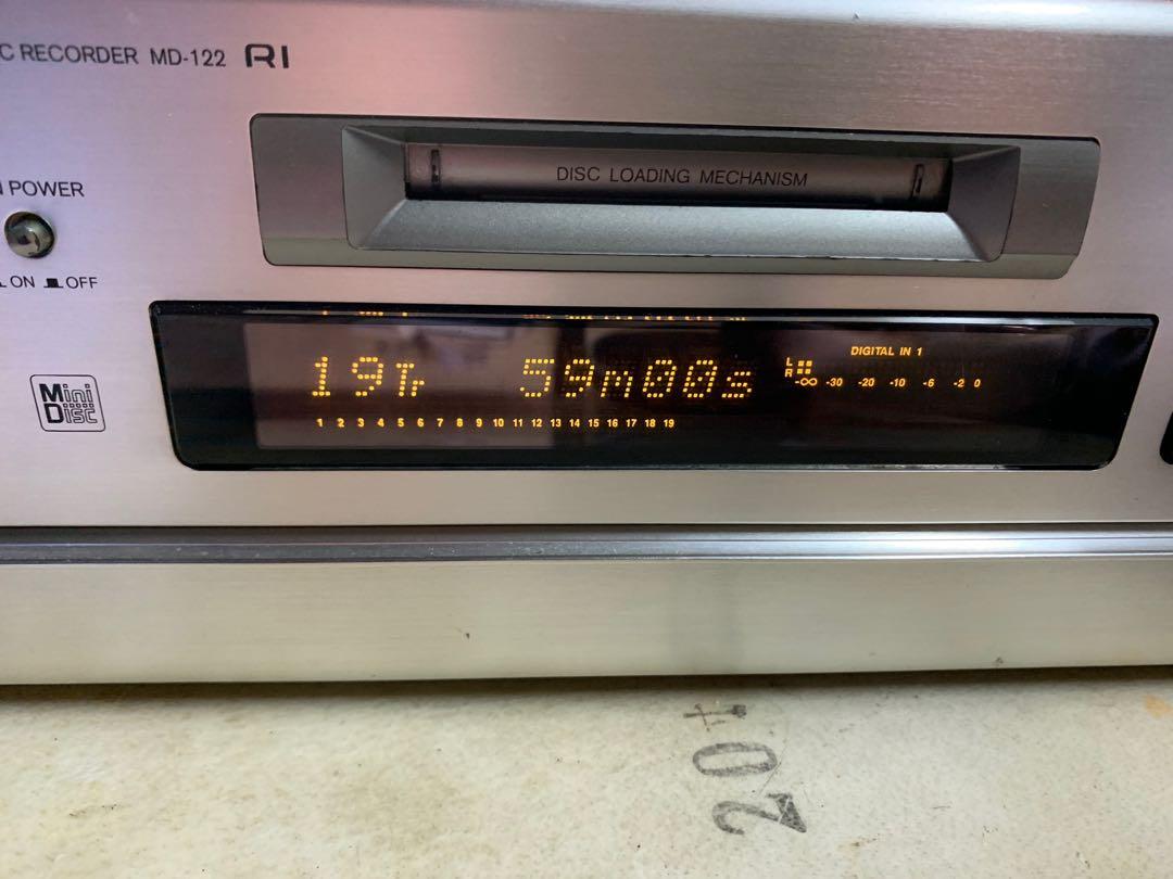 Onkyo Minidisc Recorder MD-122 （分類：錄音機）位於 Hong Kong。 由 yoshikihayashi 提交（商品編號 263841561，圖片 3）。簡介： Onkyo Minidisc Recorder MD-122.with remote control good sound &great condition(trade & test in kwai hing) Onkyo Minidisc Recorder MD-122.有遙控，讀碟快，靚聲 葵興試機交收。