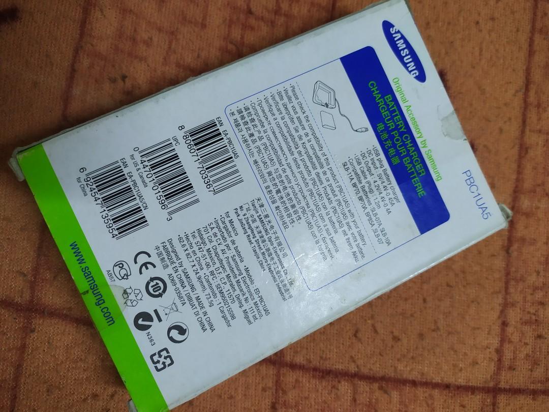 ORIGINAL SAMSUNG BATTERY CHARGER (Category: Batteries & Power Banks) located in Quezon City. Submitted by declutteringthingz (Listing ID 263826781, Image 2). Description: BRAND NEW ORIGINAL SAMSUNG BATTERY CHARGER MALL PRICE: P1599 MY PRICE: P180 HURRY, WHILE STOCK LAST!!!! WE ASSURE ALL OUR ITEMS ARE 100% ORIGINAL!!!!.
