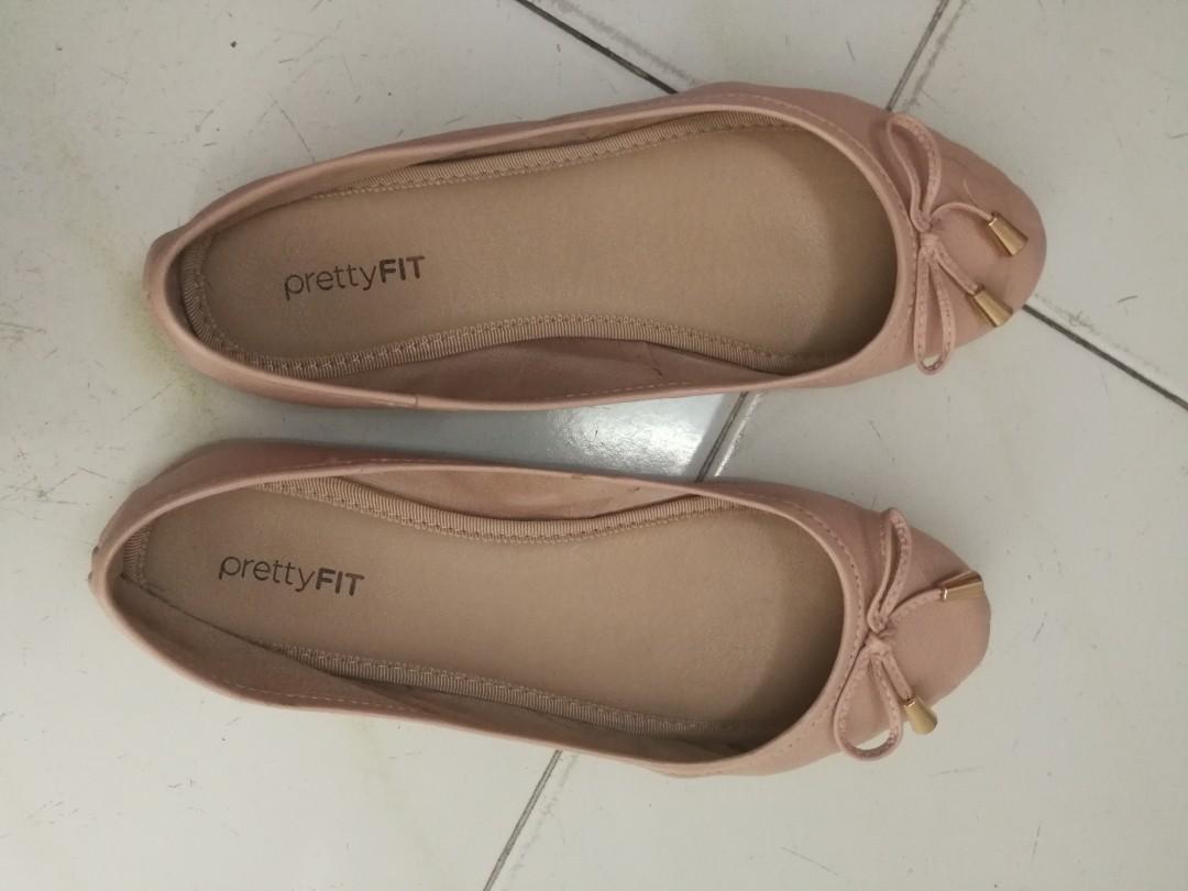 pretty fit ballet flats. Used. Sgd 