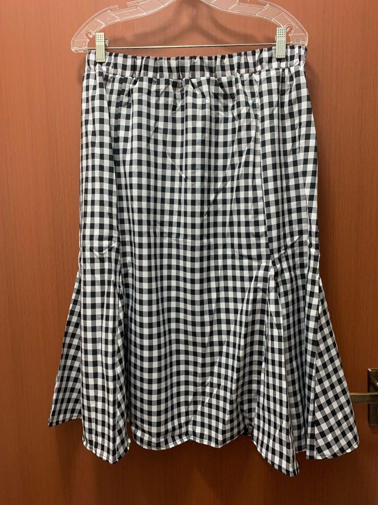 Plus Size Gingham Skirt, Women's Fashion, Bottoms, Skirts on Carousell