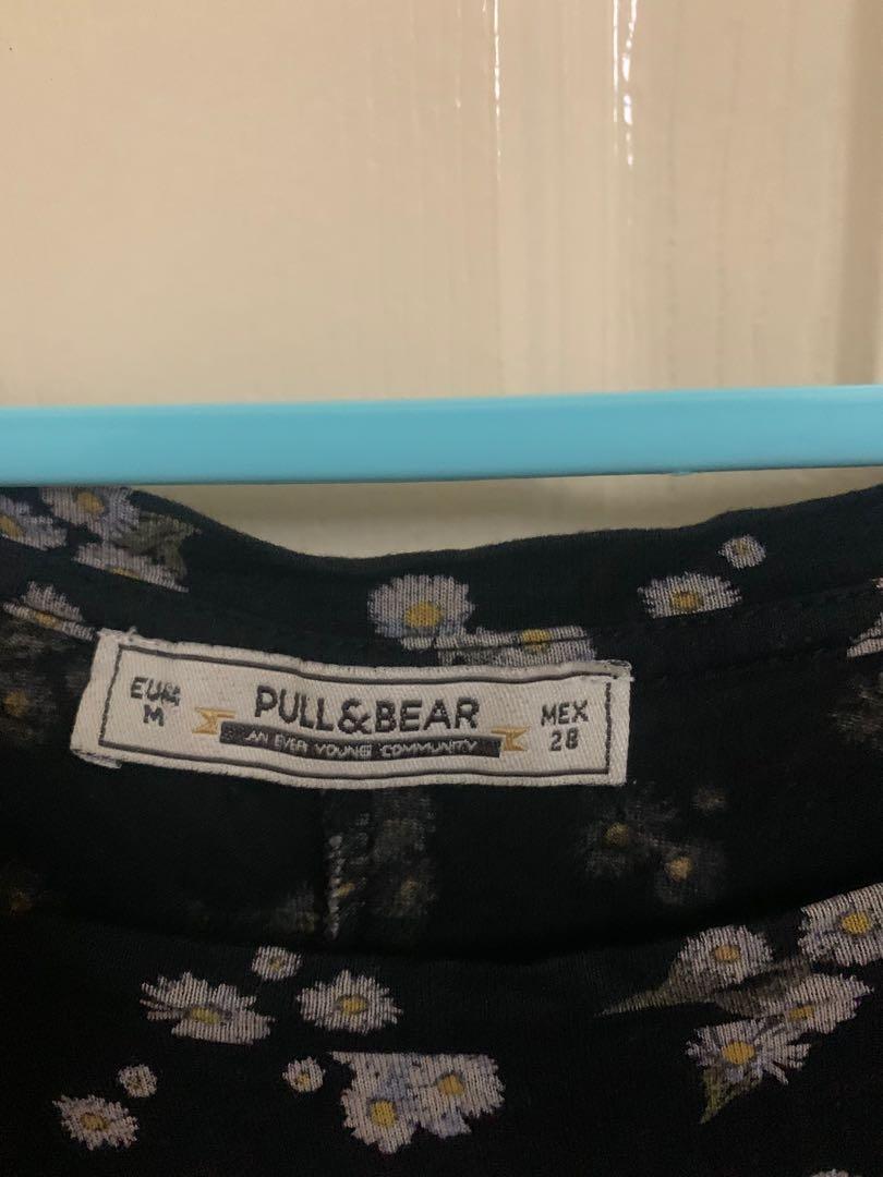 Pull and Bear Blouse (Category: Blouses) located in Taguig. Submitted by julski21 (Listing ID 263975221, Image 3). Description: .