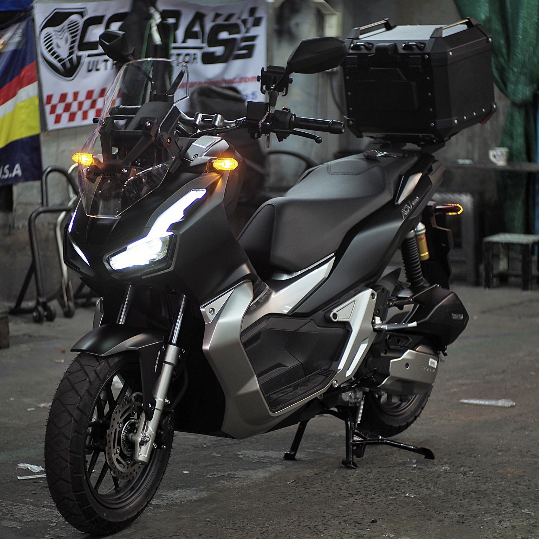 Revolution Angry Rhino Singapore Honda ADV 150 Version 3 Heavy Duty Top  Rack 40 50 60 Litres Black Top Case ! Ready Stock ! Promo ! Do Not PM !  Kindly Call