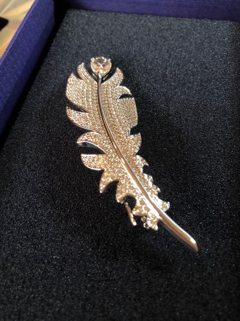 Swarovski store brooch price
