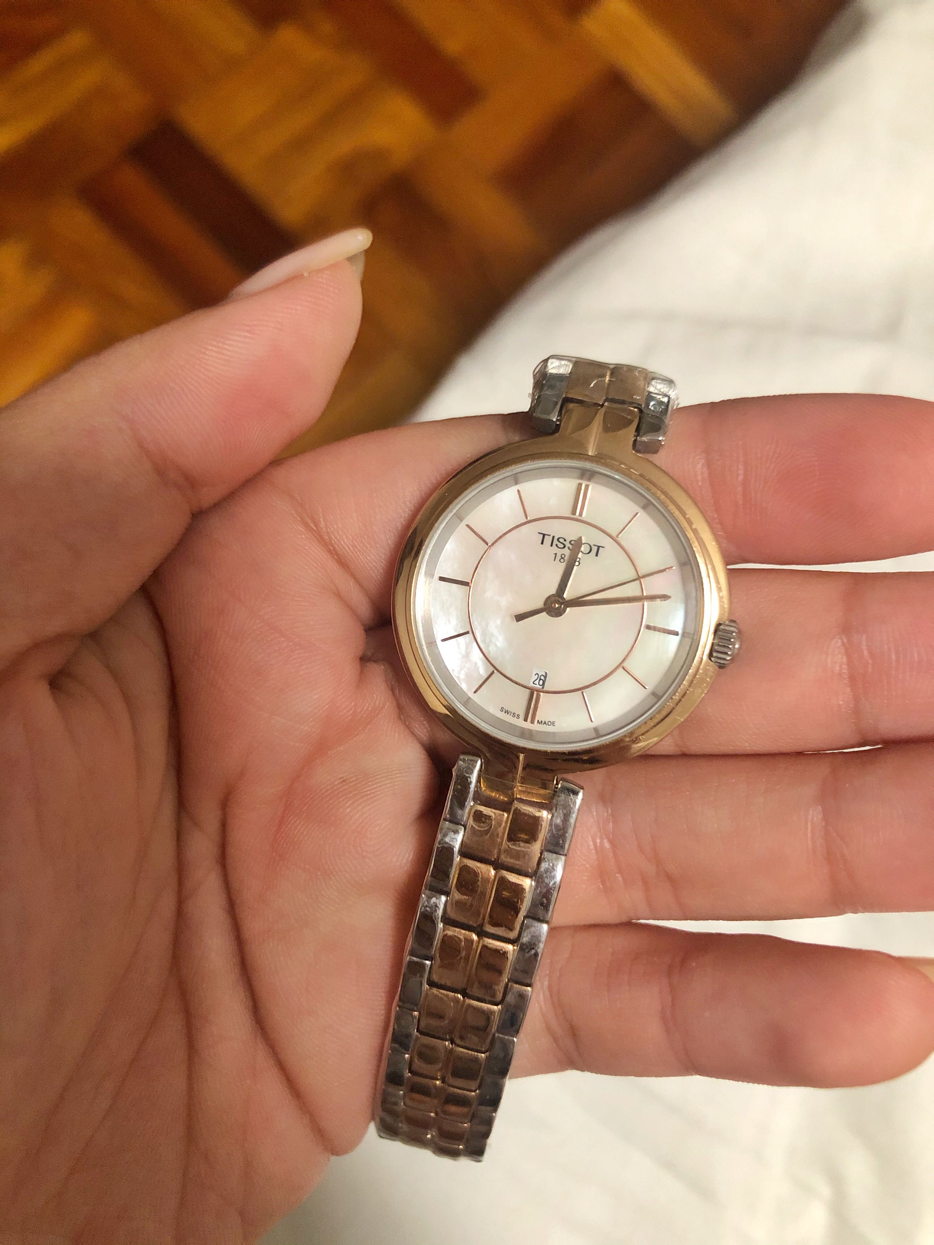 Tissot flamingo rose on sale gold