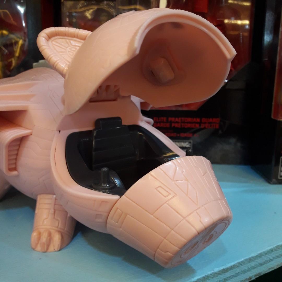 Porkchop spaceship shop