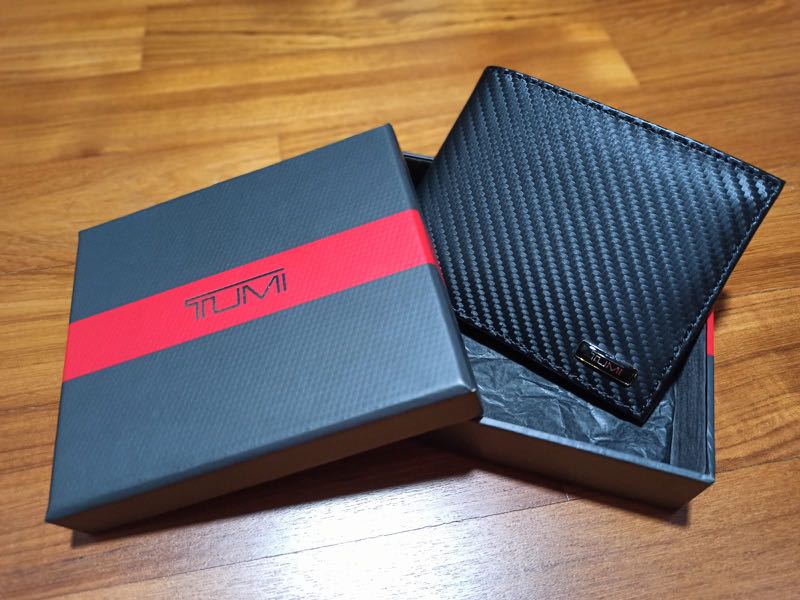 Tumi carbon shop fiber wallet