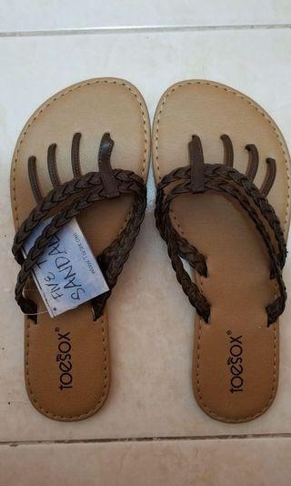 Brand New Toesox Five Toe Sandals