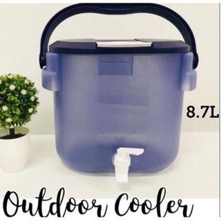 Tupperware water dispenser