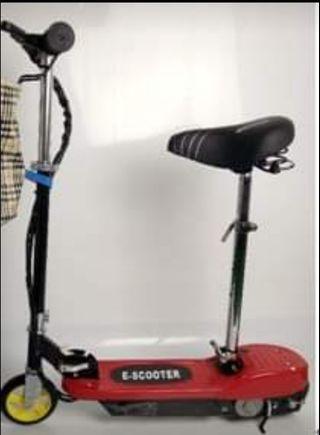 电动踏板车 Electric scooter